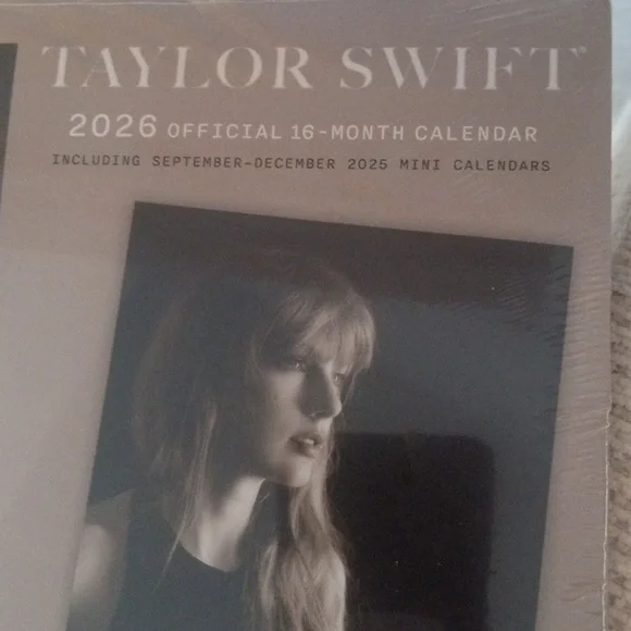 Taylor Swift 2026 calendar - Picture 5 of 5